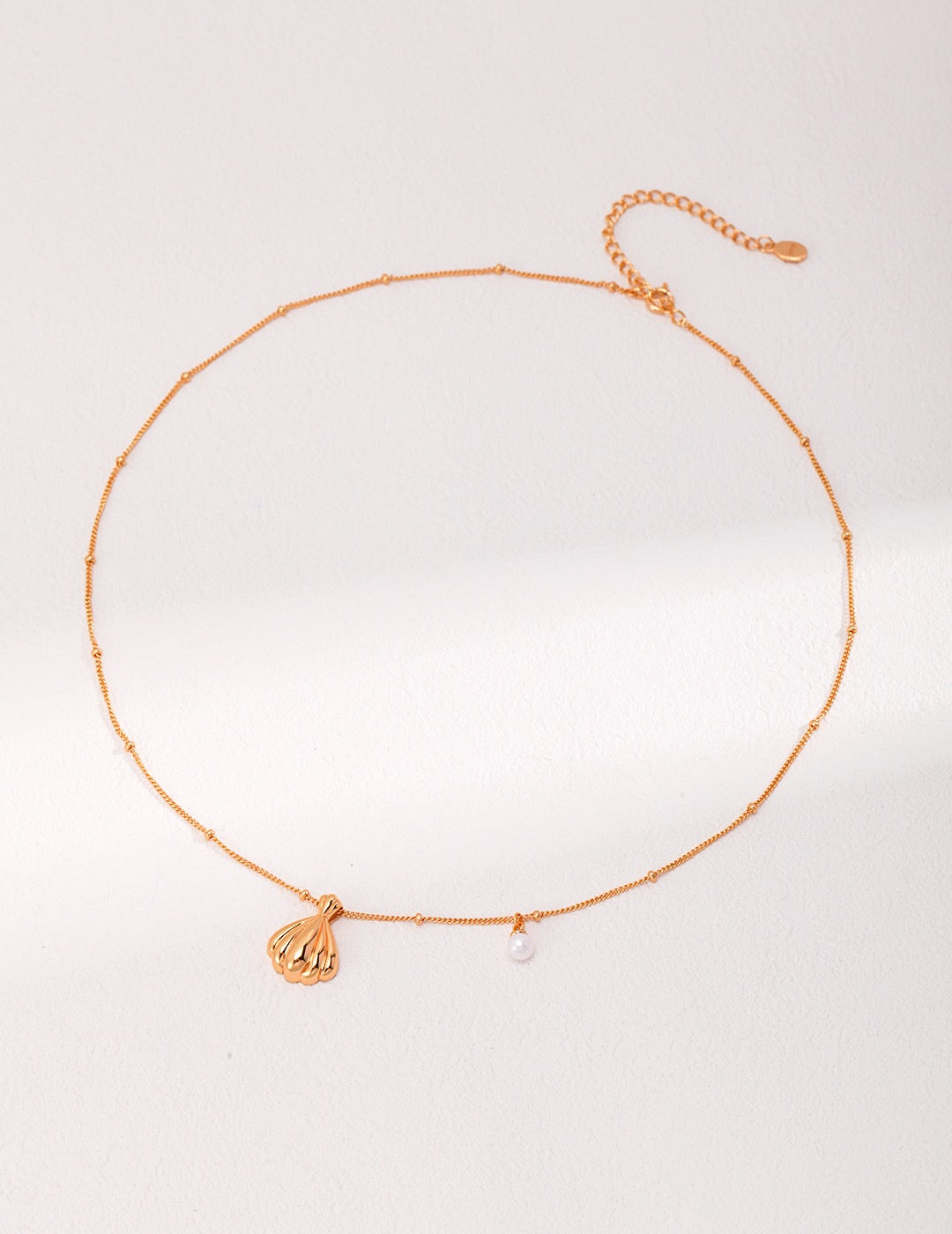 Clam shell necklace and earings set