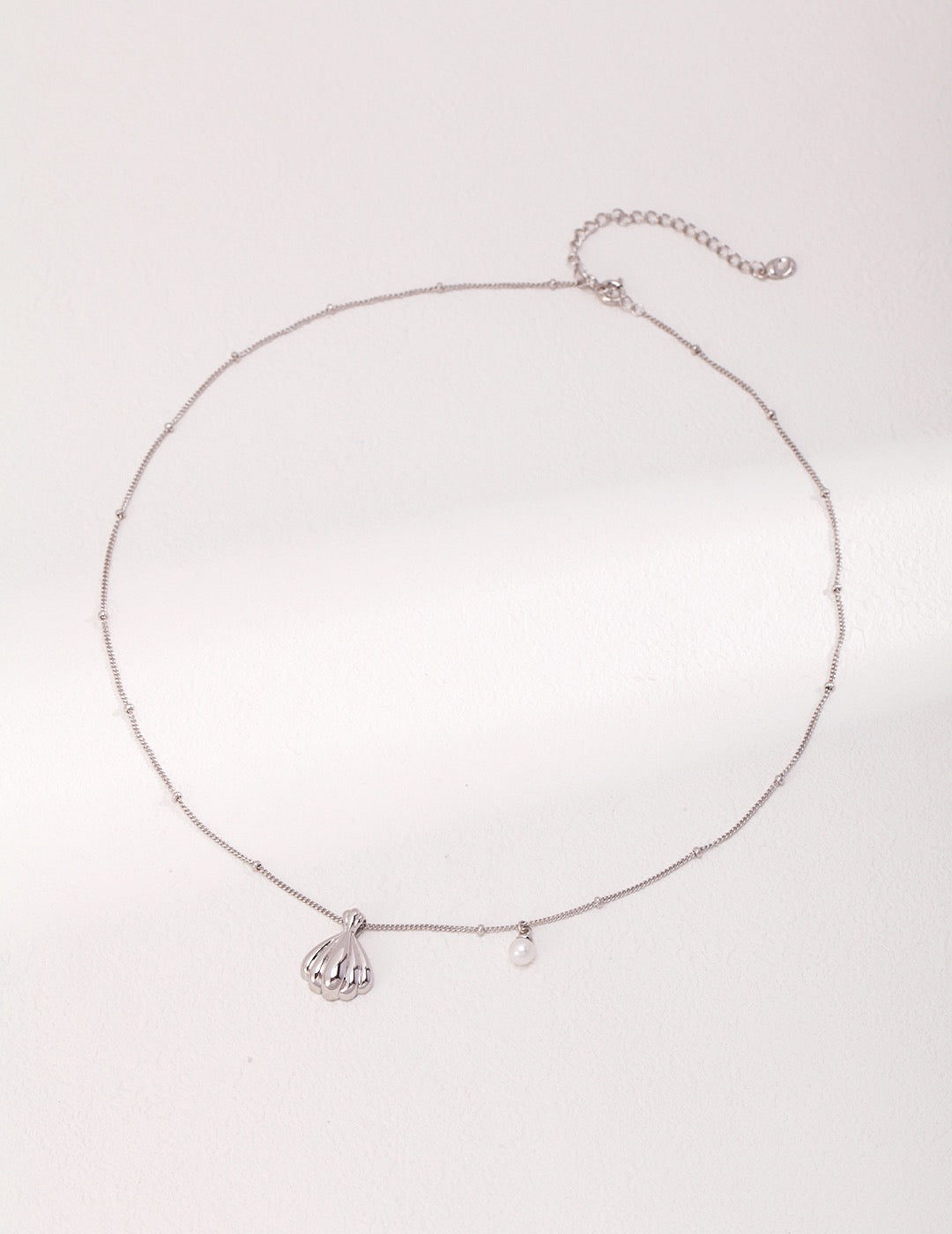 Clam shell necklace and earings set